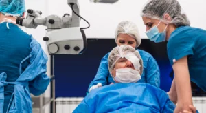 Person klargøres til operation