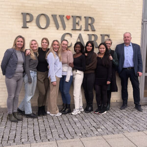 POWERCARE skal levere sundheds- og omsorgsvikarer til alle kommuner i Region Midtjylland, Region Hovedstaden og Region Sjælland.